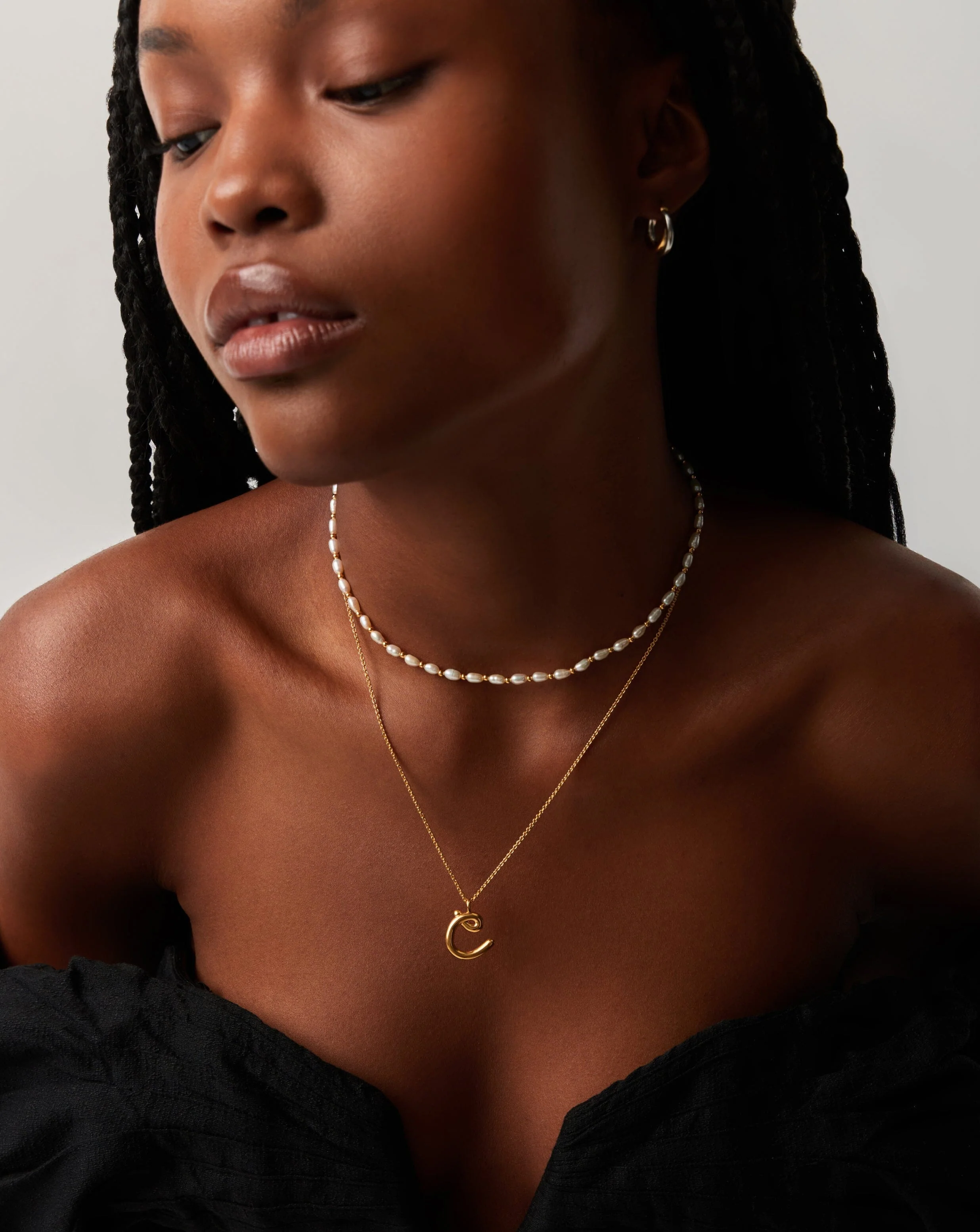 Curly Molten Initial Pendant Necklace - C | 18ct Gold Vermeil - Image 3