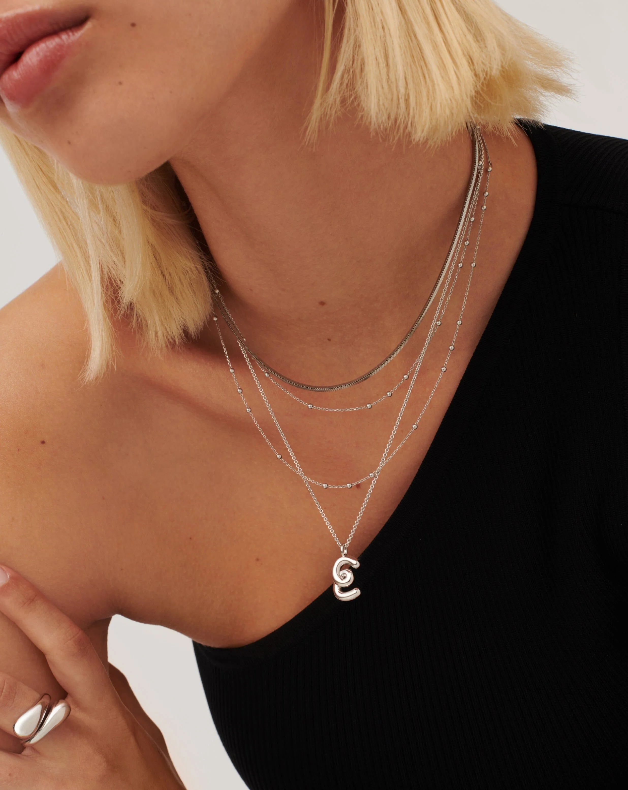 Curly Molten Initial Pendant Necklace - E | Sterling Silver - Image 3