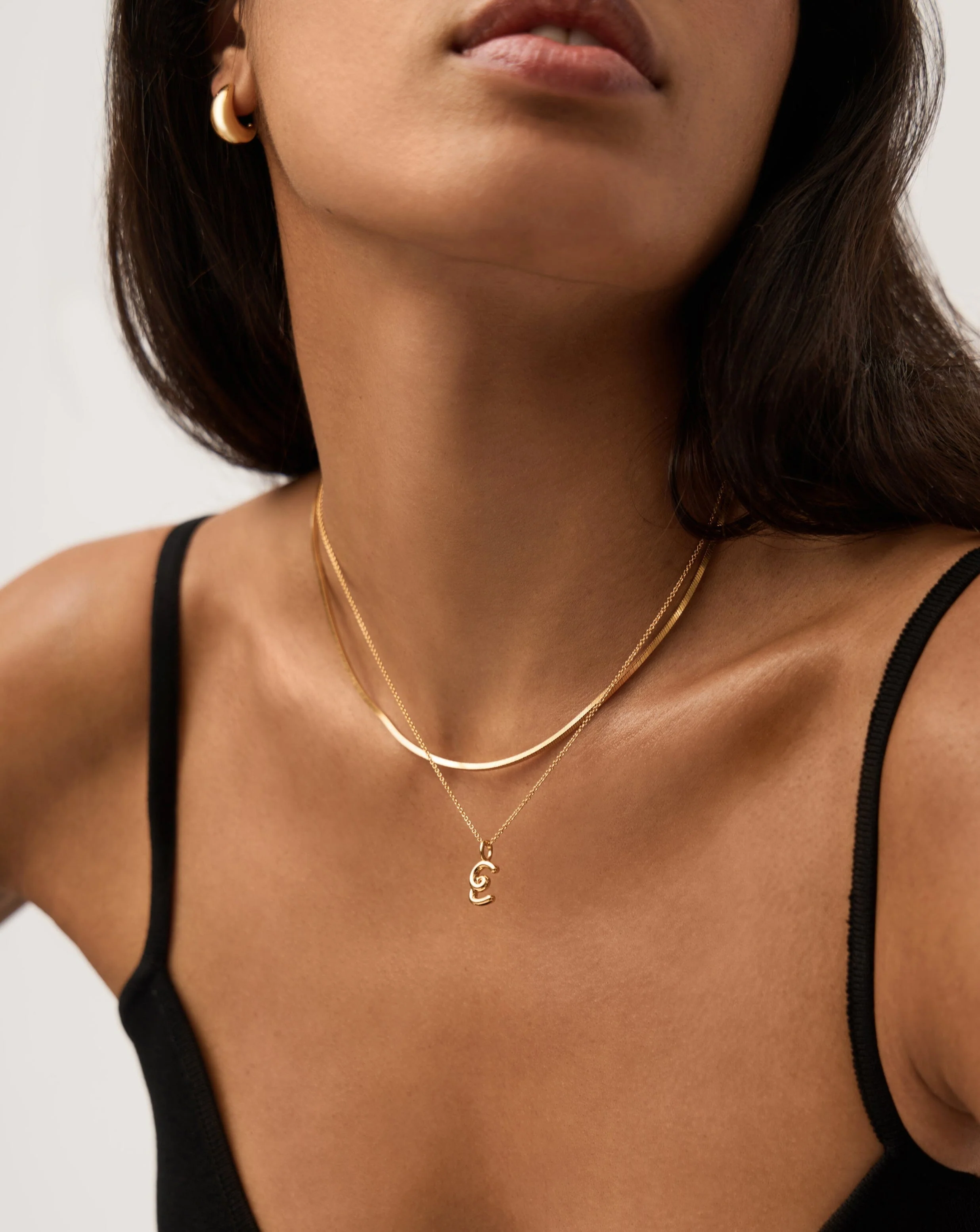 Curly Molten Mini Initial Necklace - E | 18ct Gold Vermeil - Image 2