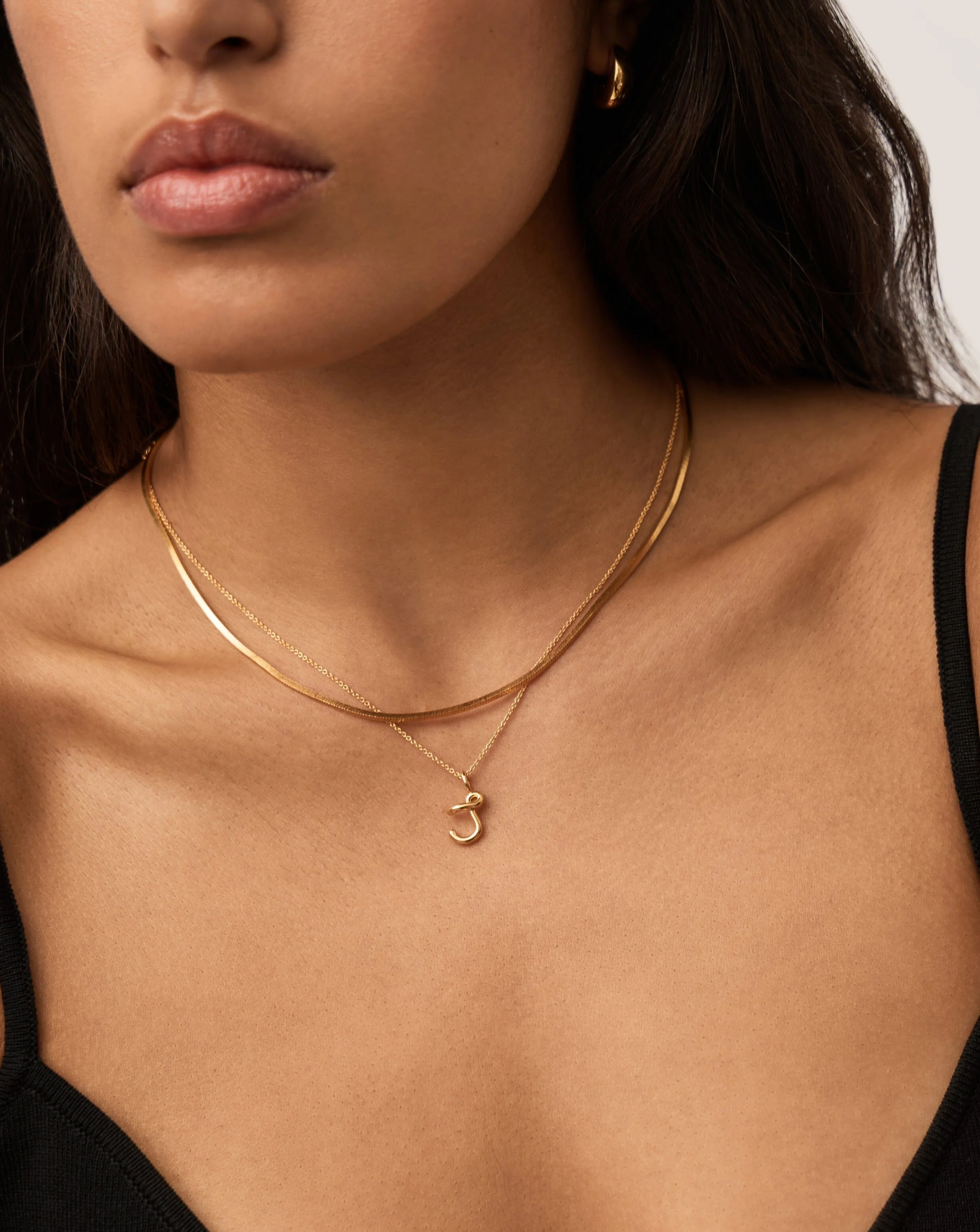 Curly Molten Mini Initial Necklace - J | 18ct Gold Vermeil - Image 3