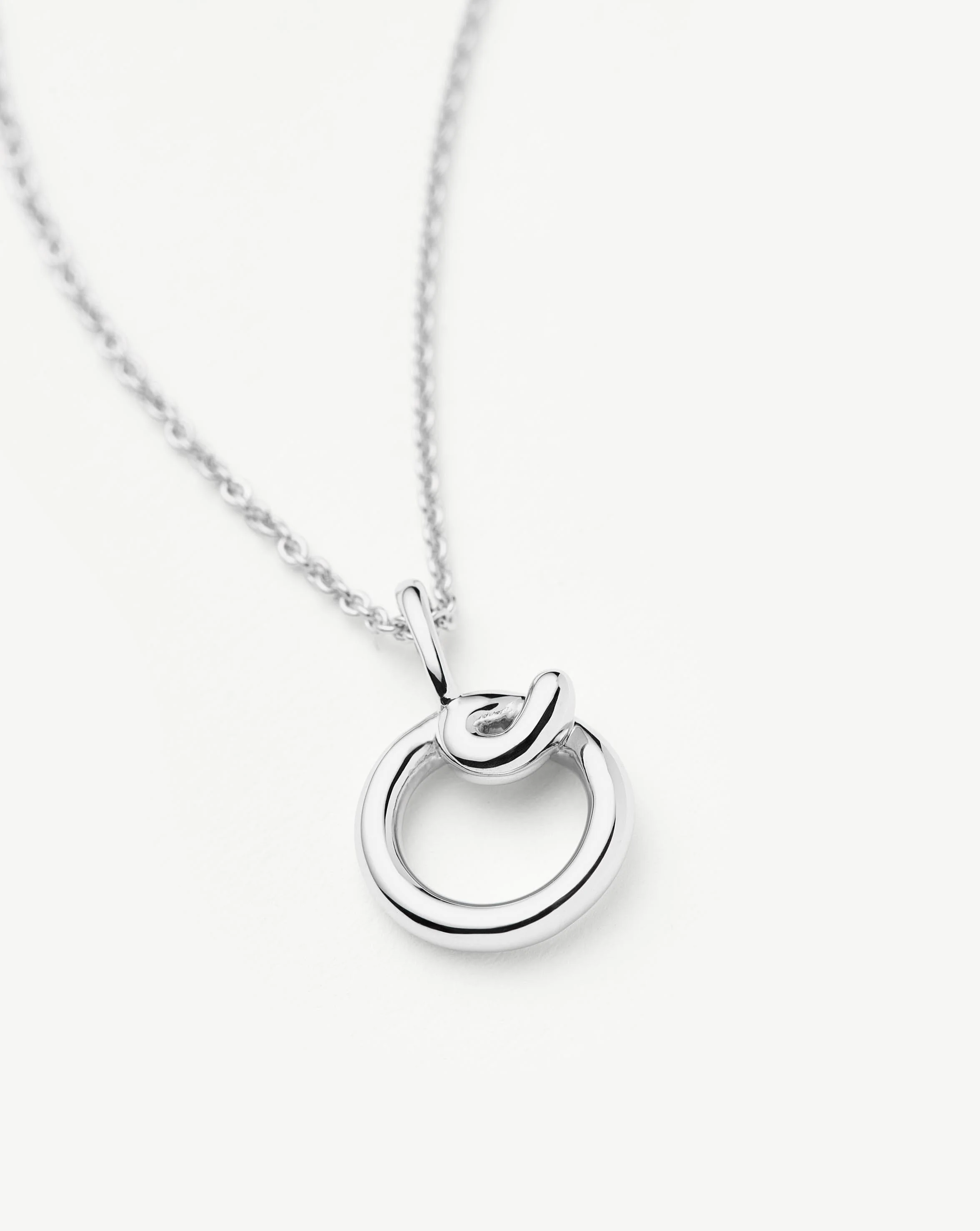 Curly Molten Mini Initial Necklace - O | Sterling Silver - Image 2