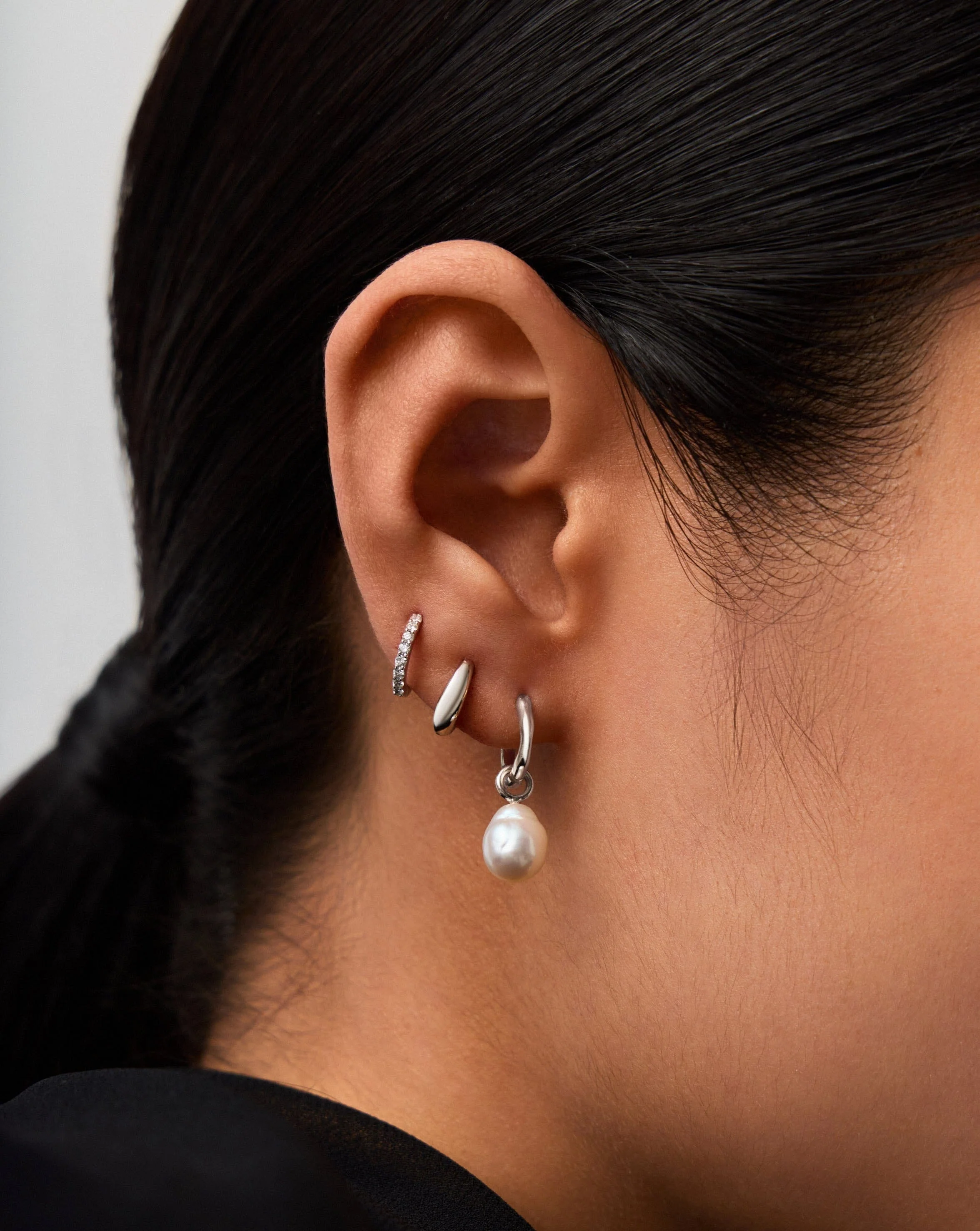 Solid Gold Baroque Pearl Organic Hoop Earrings | 14ct Solid White Gold/Pearl - Image 3