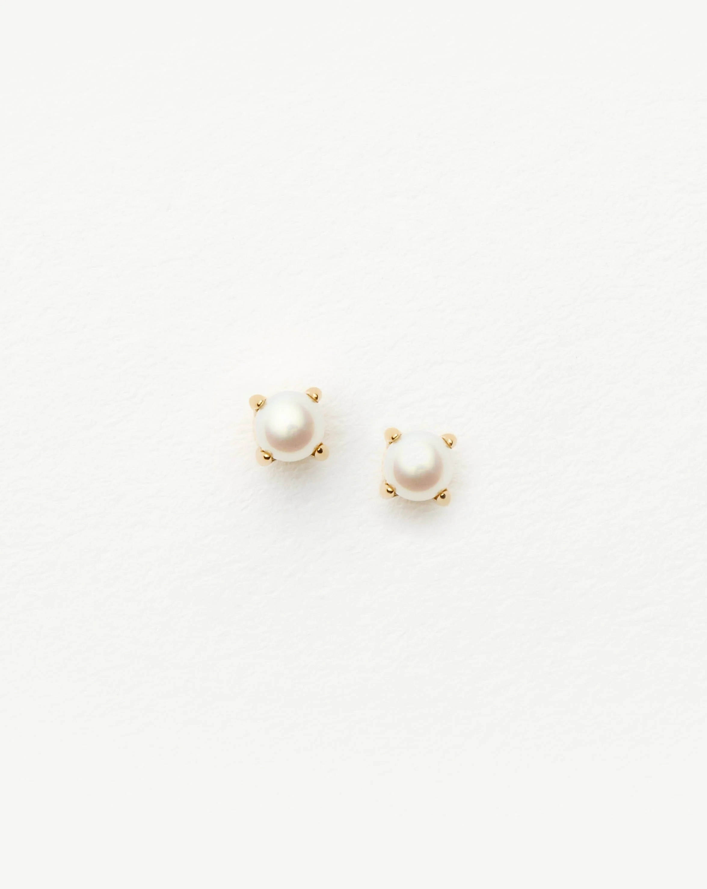 Solid Gold Pearl Stud Earrings | 14ct Solid Gold/Pearl