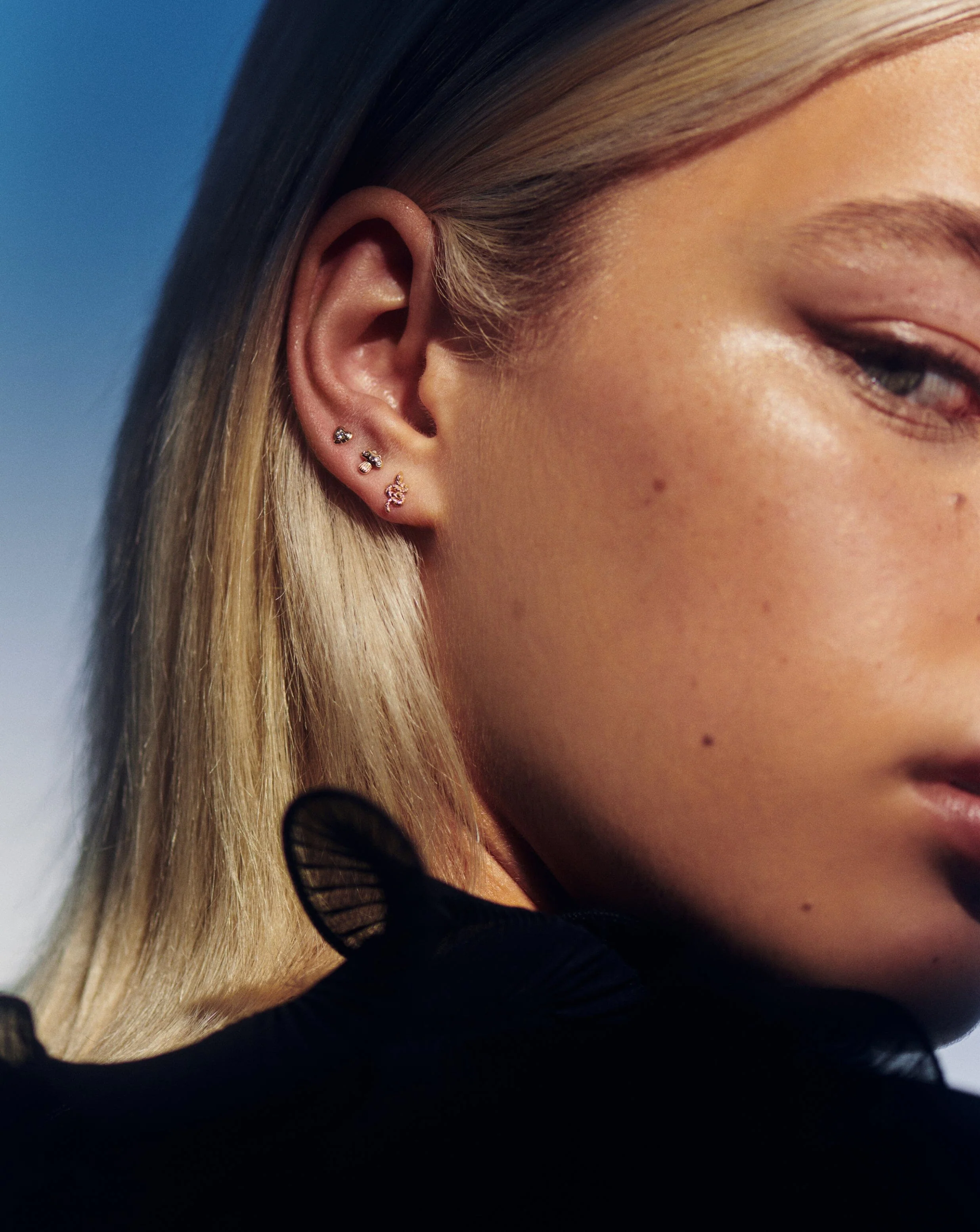 Solid Gold Snake Single Stud Earring - Image 3