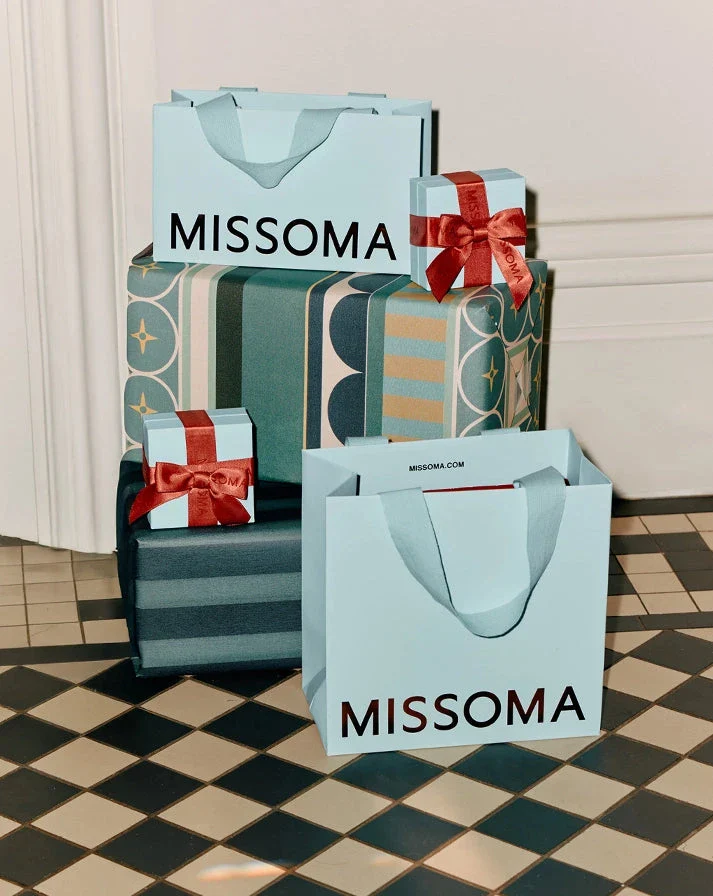 Signature Gift Wrapping