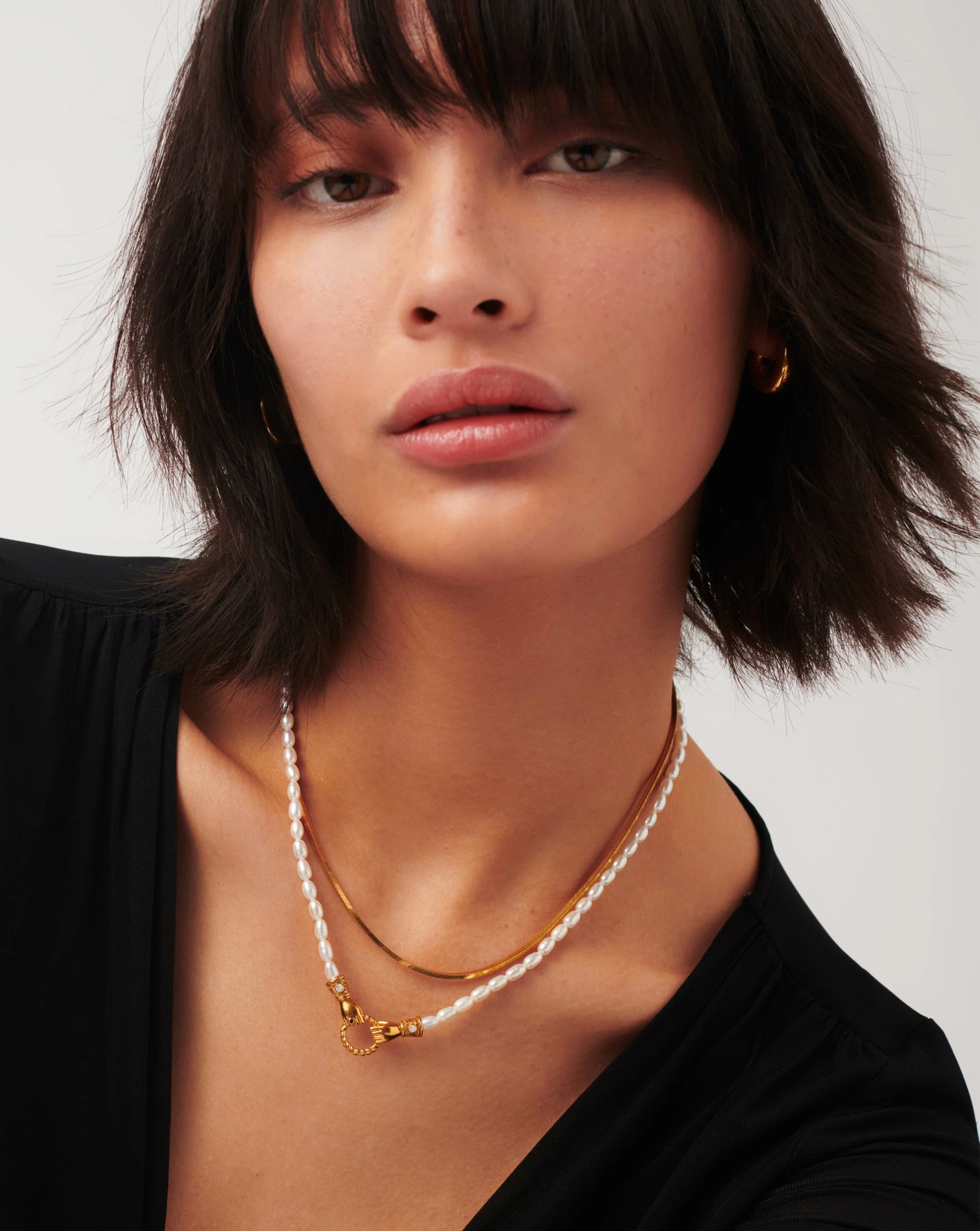 Harris Reed In Good Hands Pearl Pendant Necklace | 18ct Gold Plated/Pearl & Black Onyx - Image 3