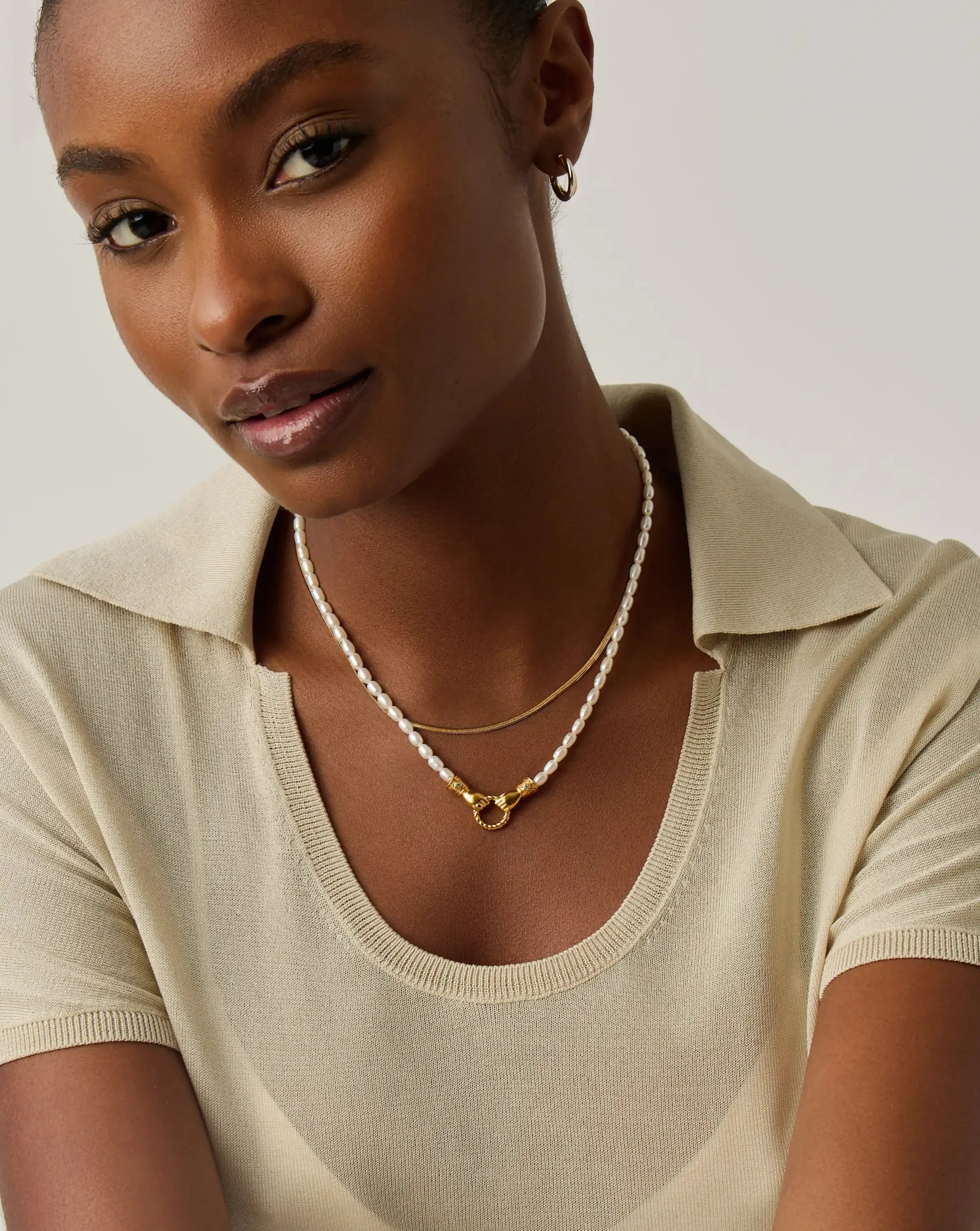 Harris Reed In Good Hands & Snake Chain Necklace Set | 18ct Gold Plated/Pearl & Black Onyx - Image 3