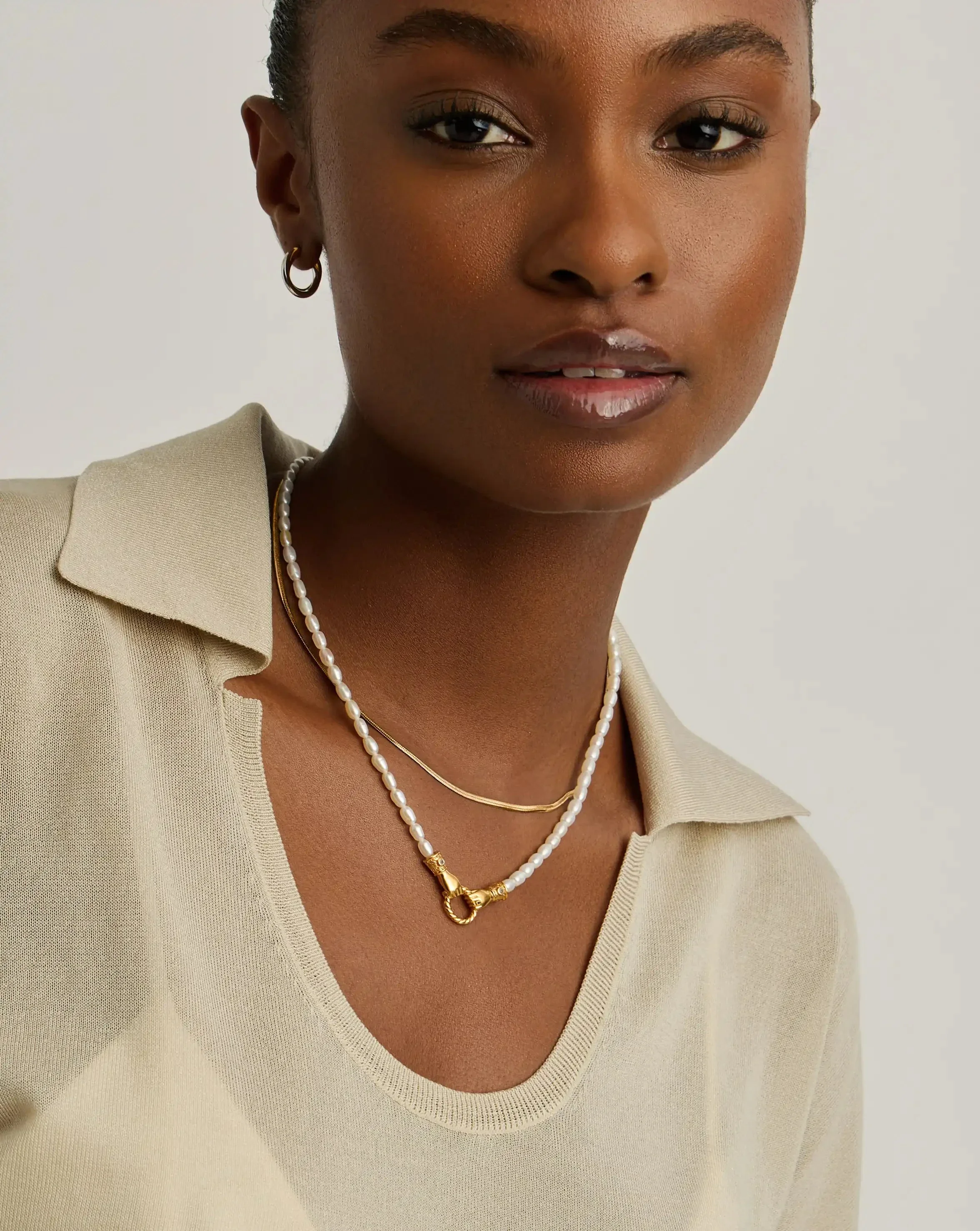 Harris Reed In Good Hands & Snake Chain Necklace Set | 18ct Gold Plated/Pearl & Black Onyx - Image 6