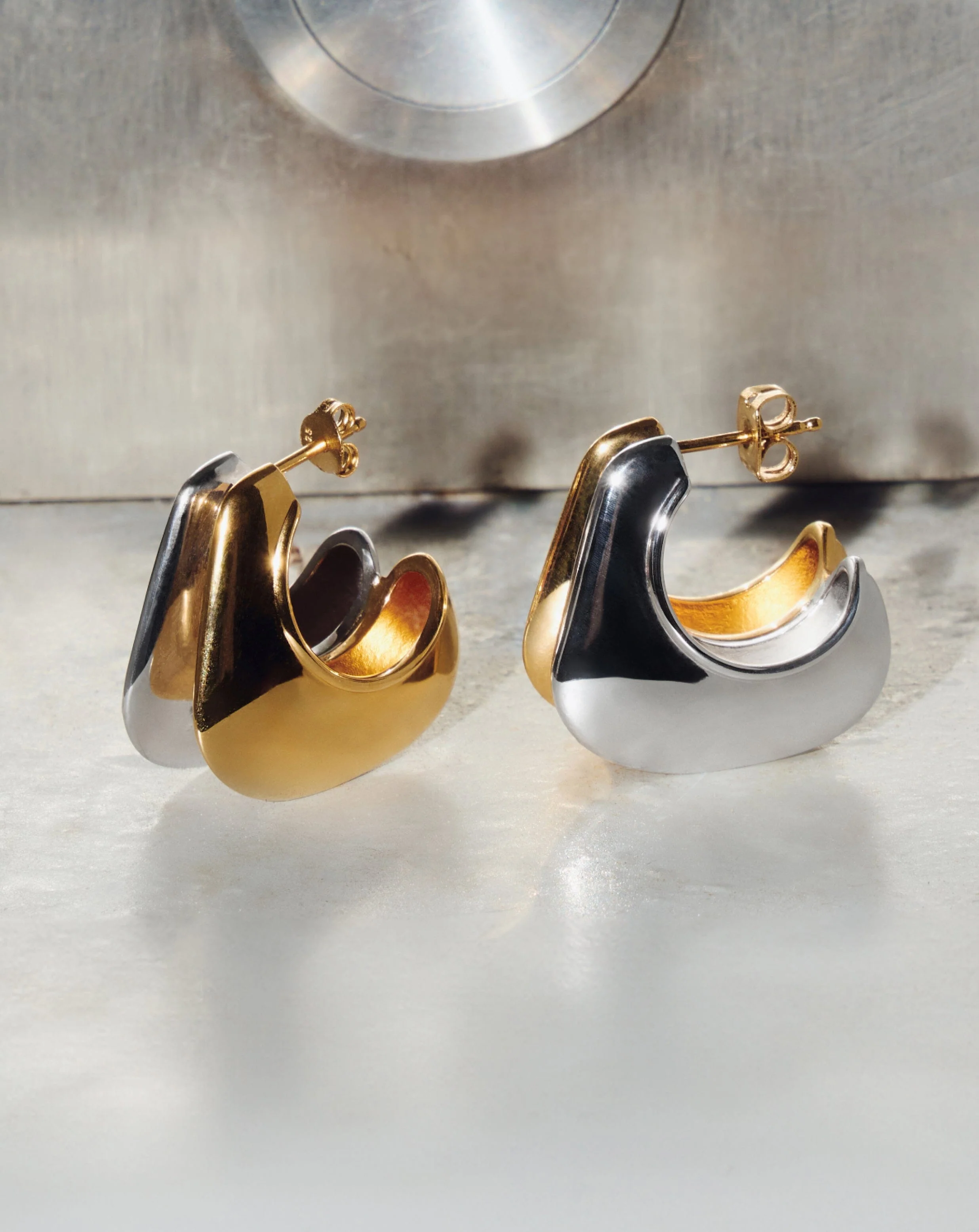 Hera Dome Double Ridge Medium Hoop Earrings | Mixed Metal - Image 4