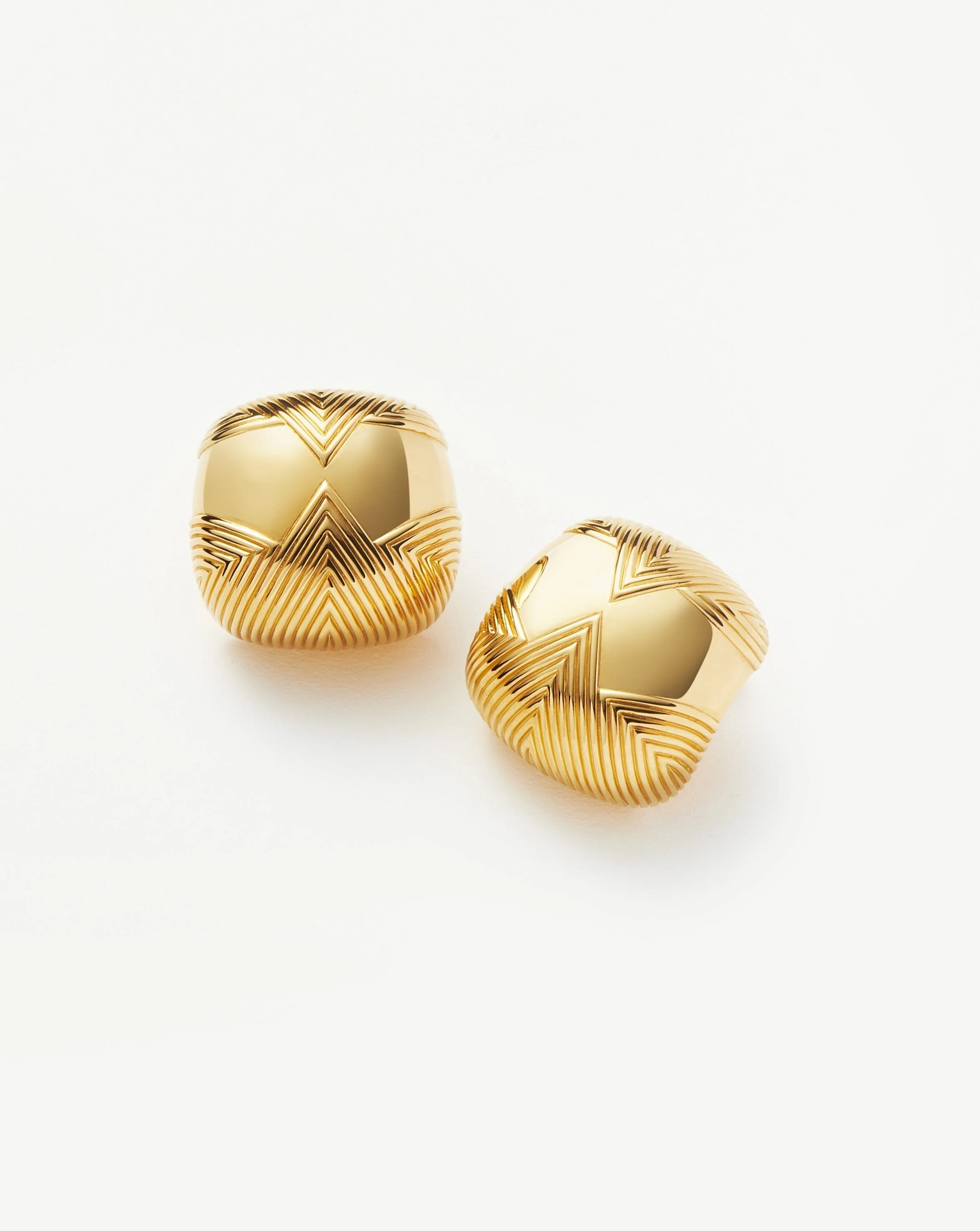 Hera Oversized Dome Ridge Stud Earrings - Image 4