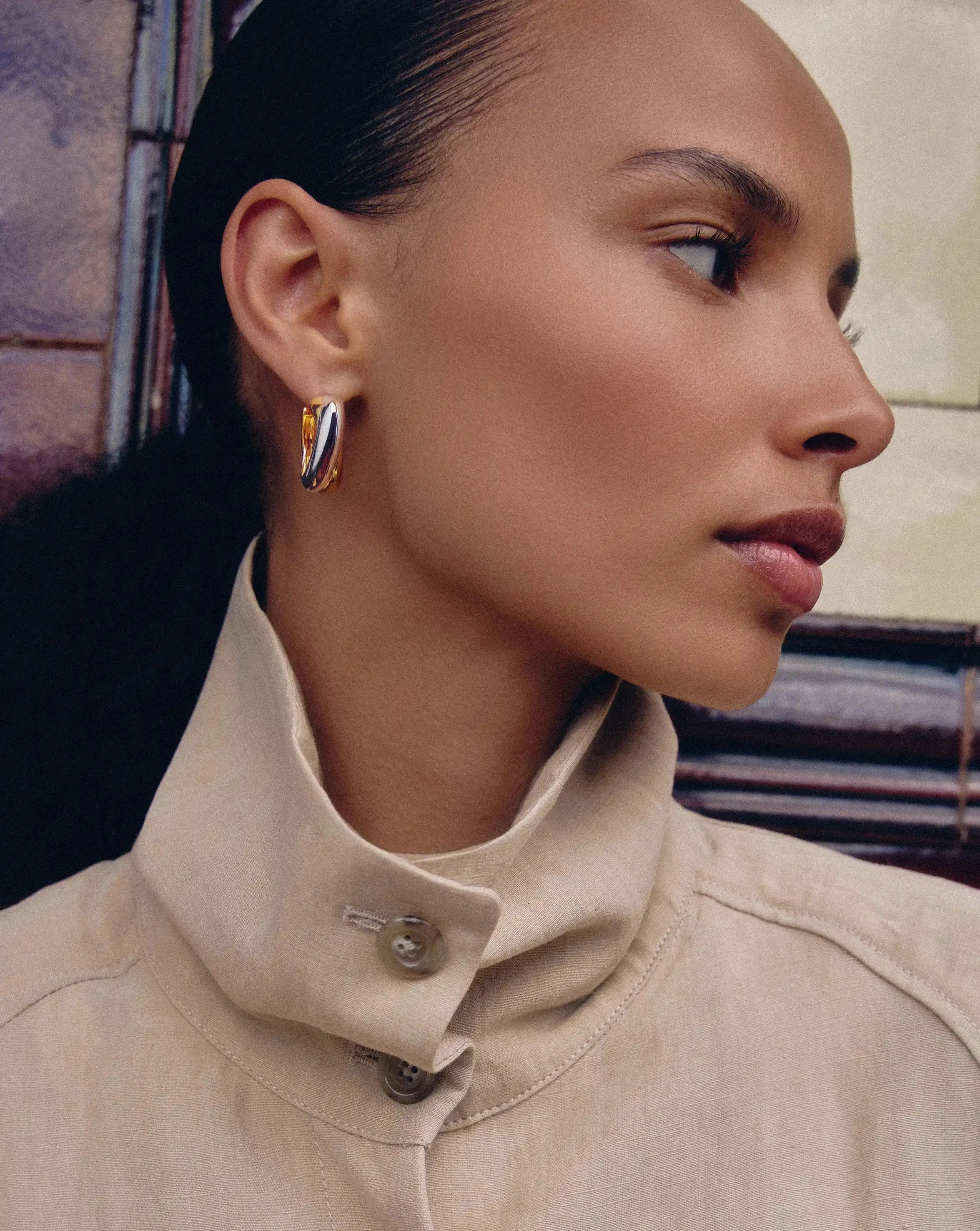 Lucy Williams Chunky Entwine Medium Hoop Earrings | Mixed Metal - Image 6