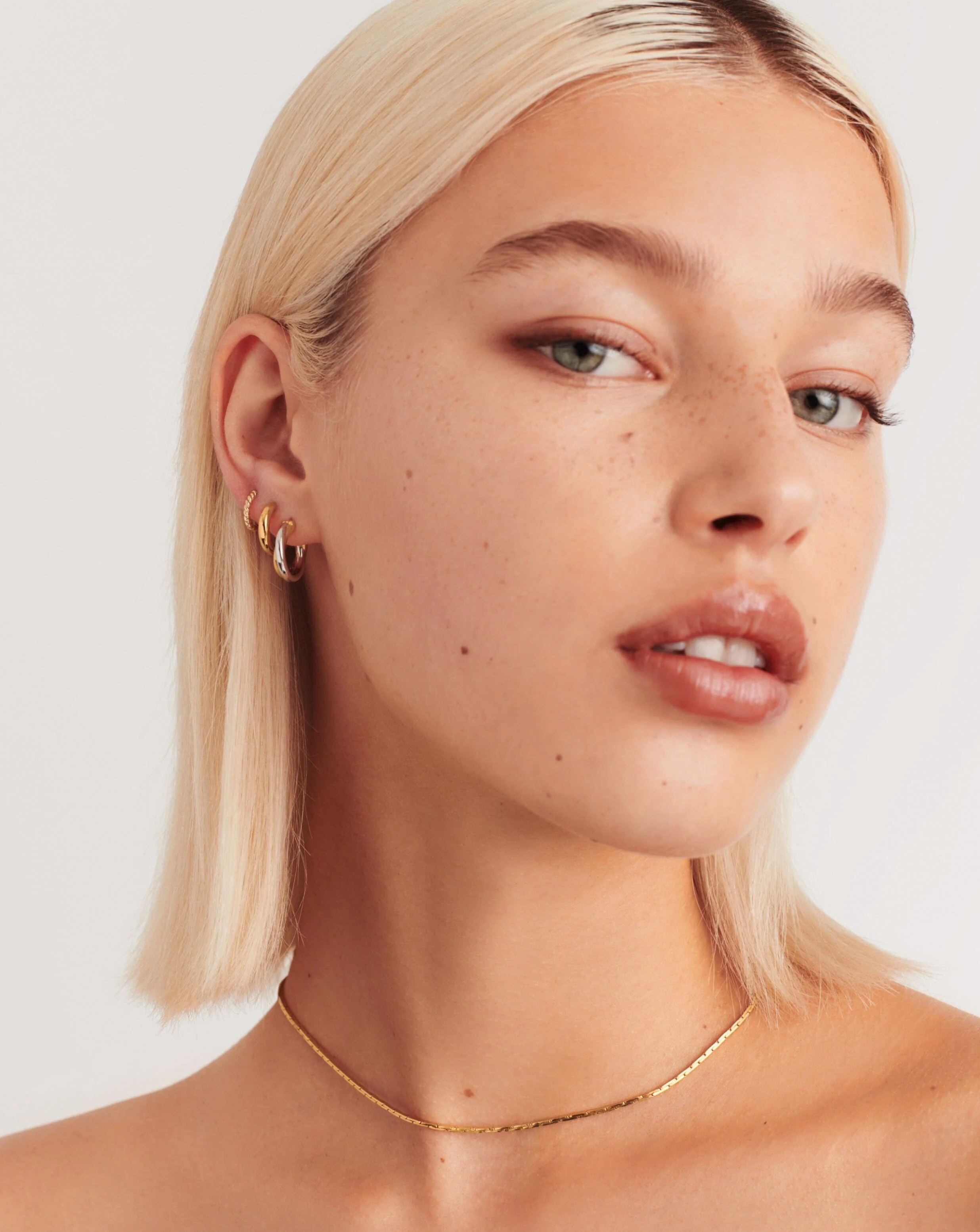 Lucy Williams Entwine Small Hoop Earrings | Mixed Metal - Image 6