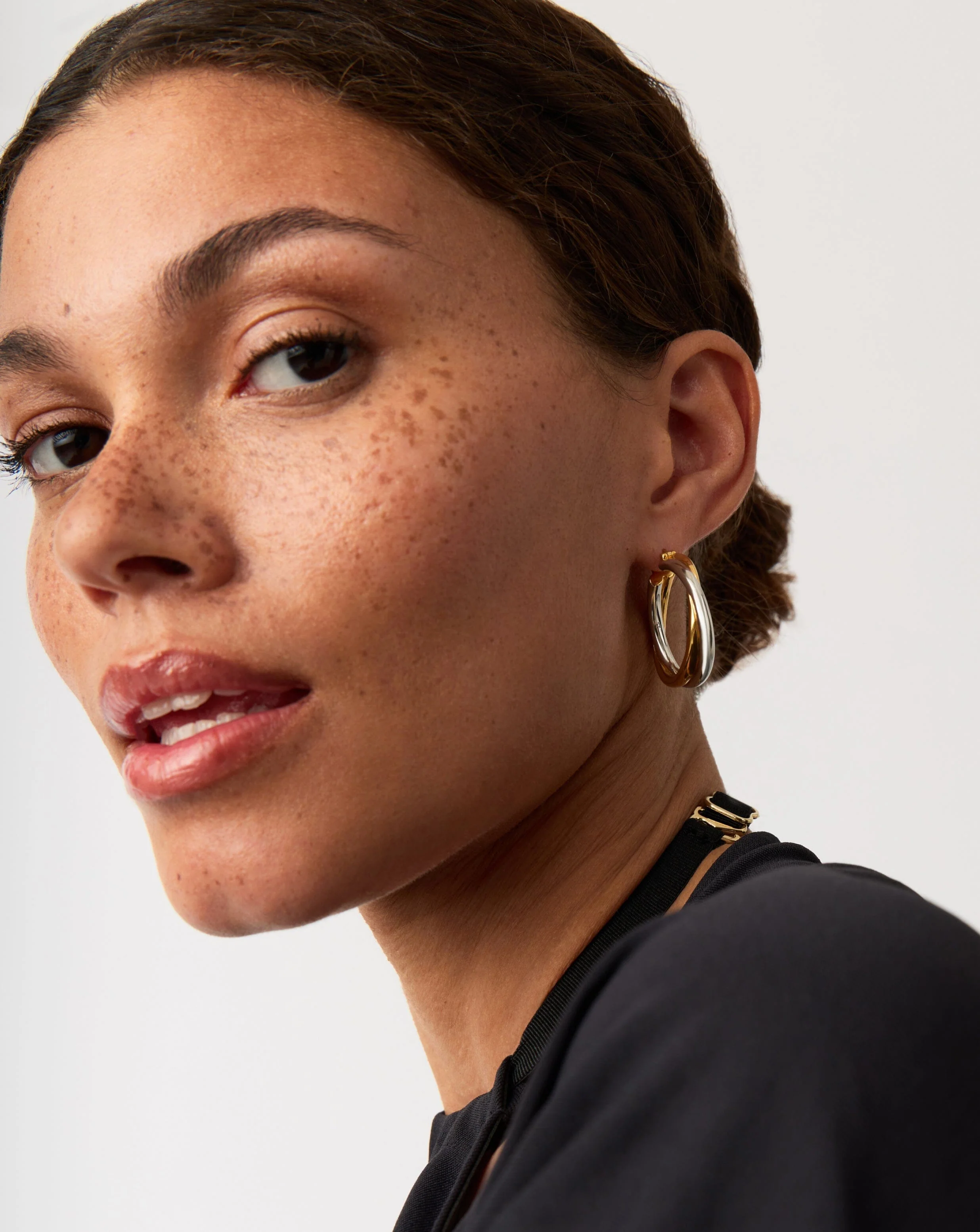 Lucy Williams Entwine Large Hoop Earrings | Mixed Metal - Image 2