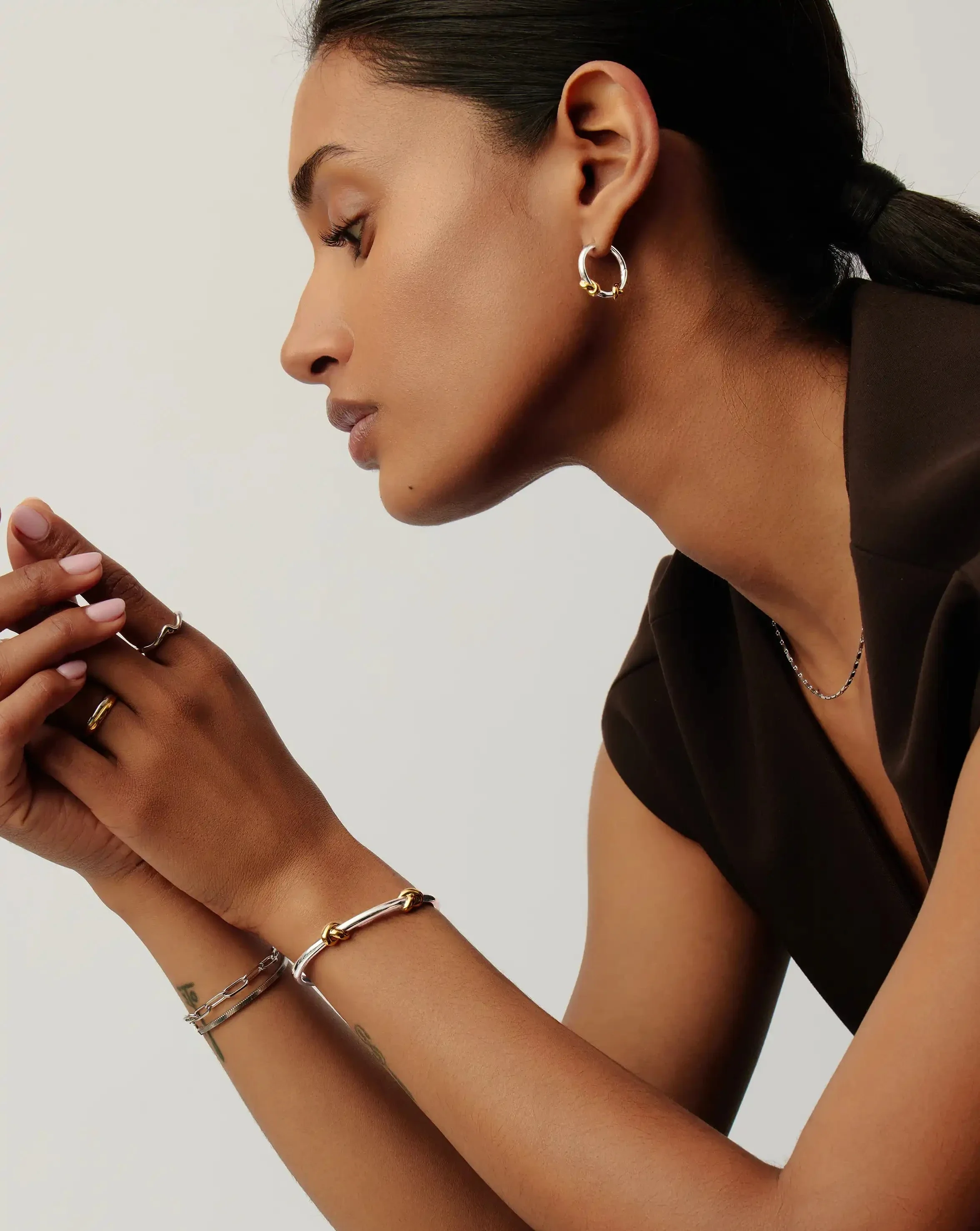 Lucy Williams Knot Hinged Bangle & Hoops Set | Mixed Metal - Image 2