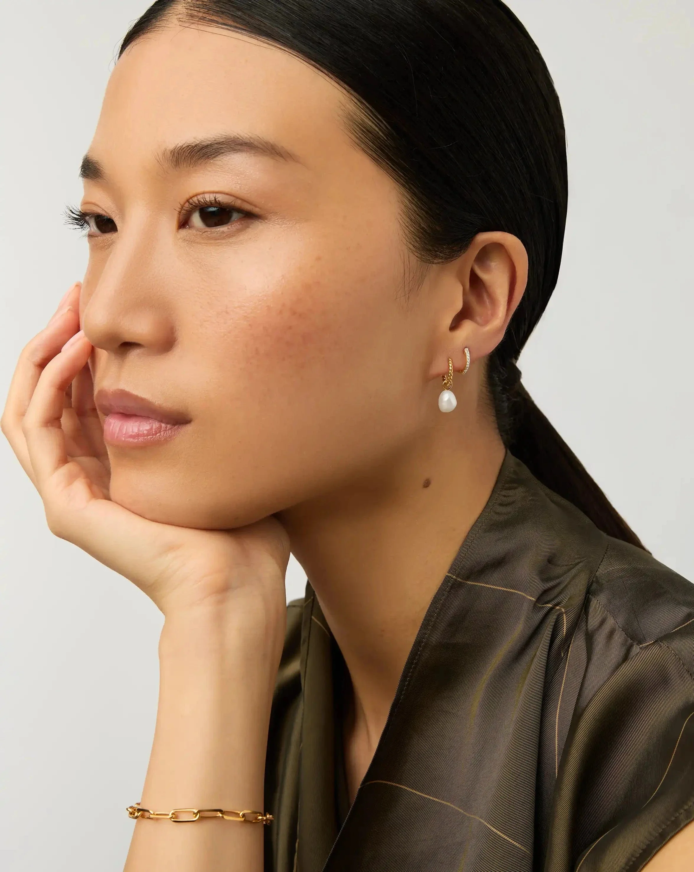Pearl Twisted Small Drop Hoop Earrings | Gold Plated Vermeil/Pearl - Image 3