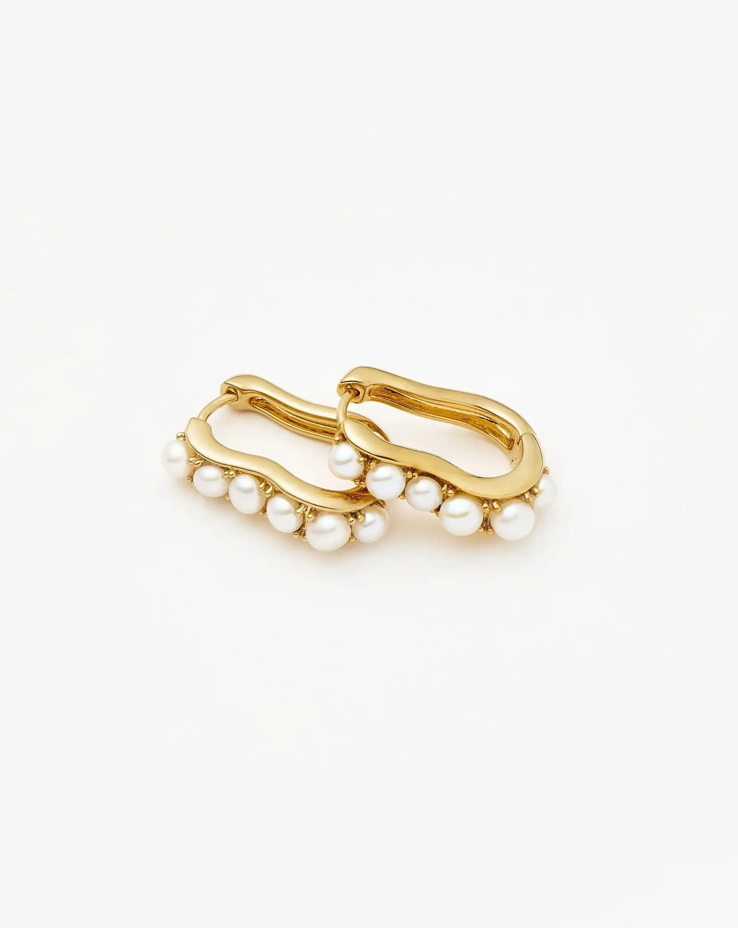 Pearl Wave Small Hoop Earrings | 18ct Gold Plated/Pearl - Image 4