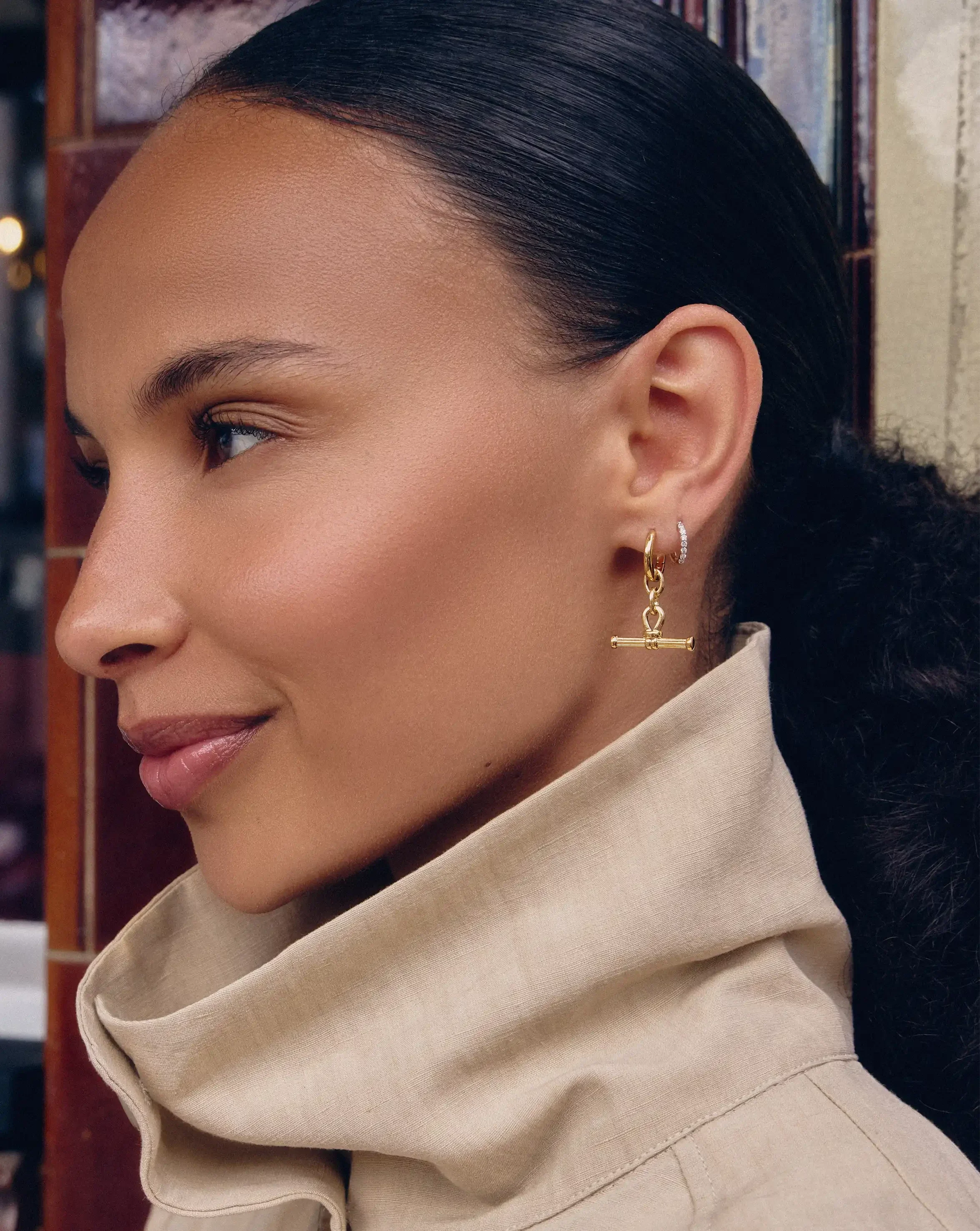 Ridge T-Bar Drop Huggies | 18ct Gold Plated - Image 3