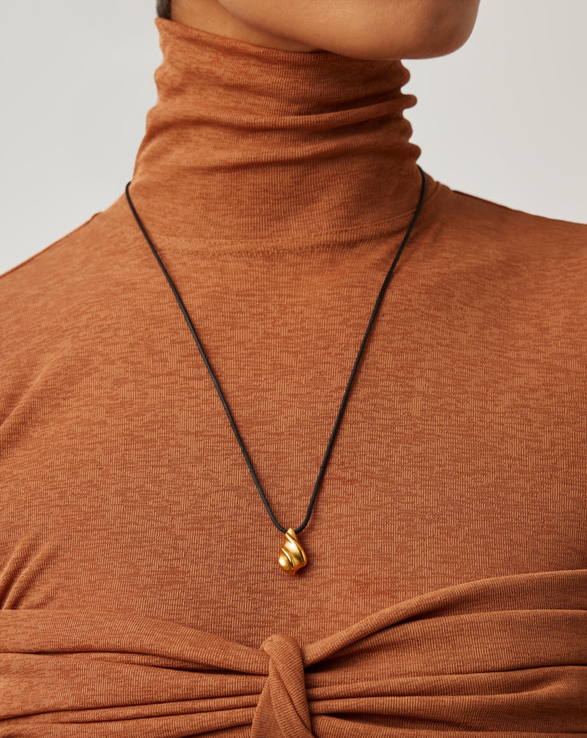 Savi Ridge Droplet Pendant Cord Necklace | 18ct Gold Plated - Image 6